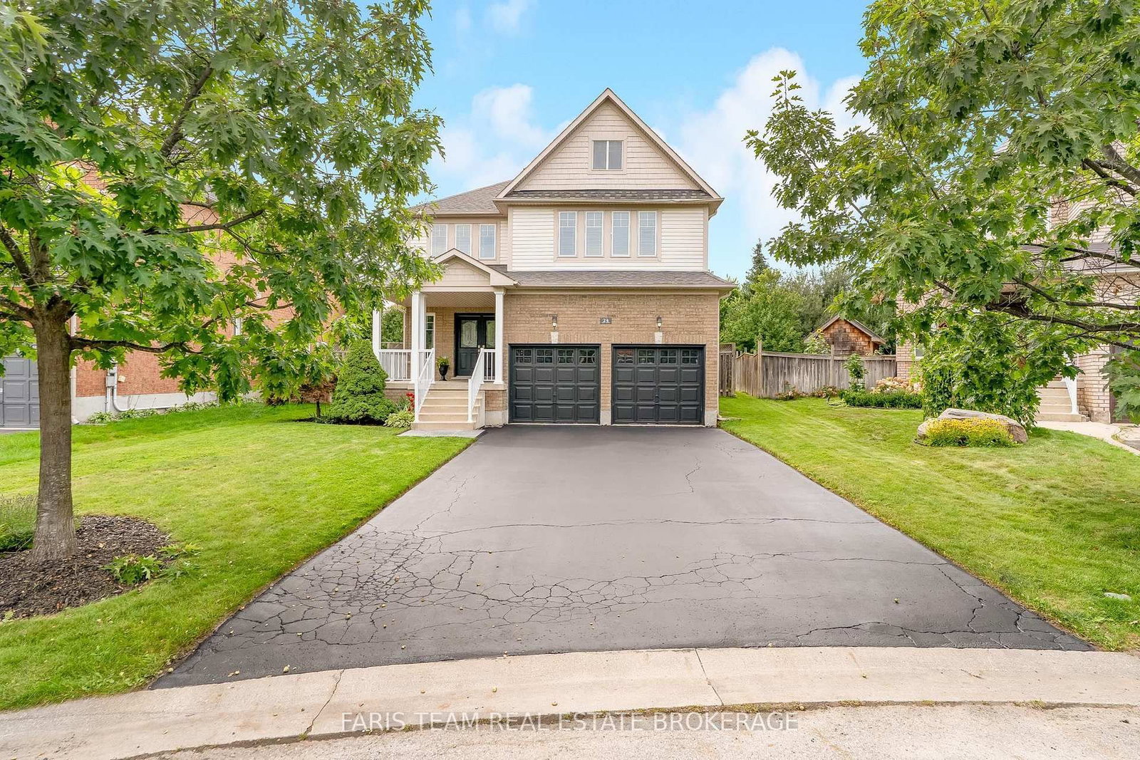 24 Pepin Court • Barrie, ON photo 3