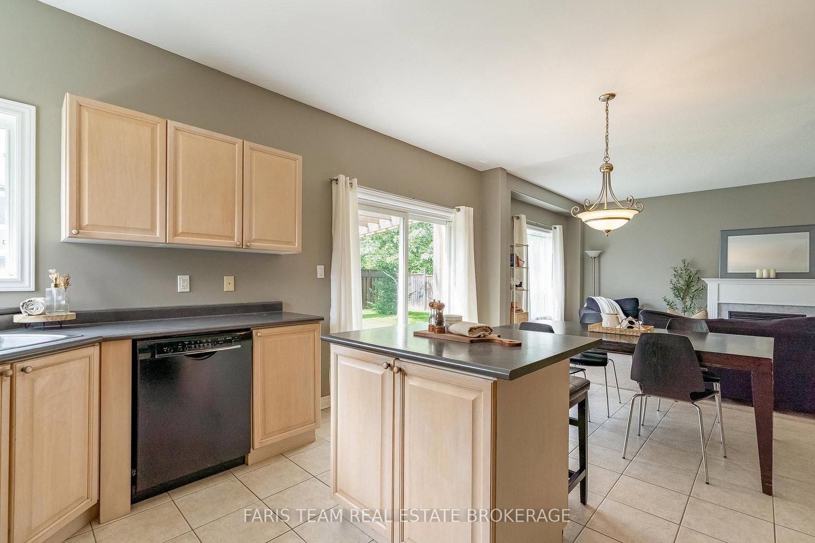 24 Pepin Court • Barrie, ON photo 8