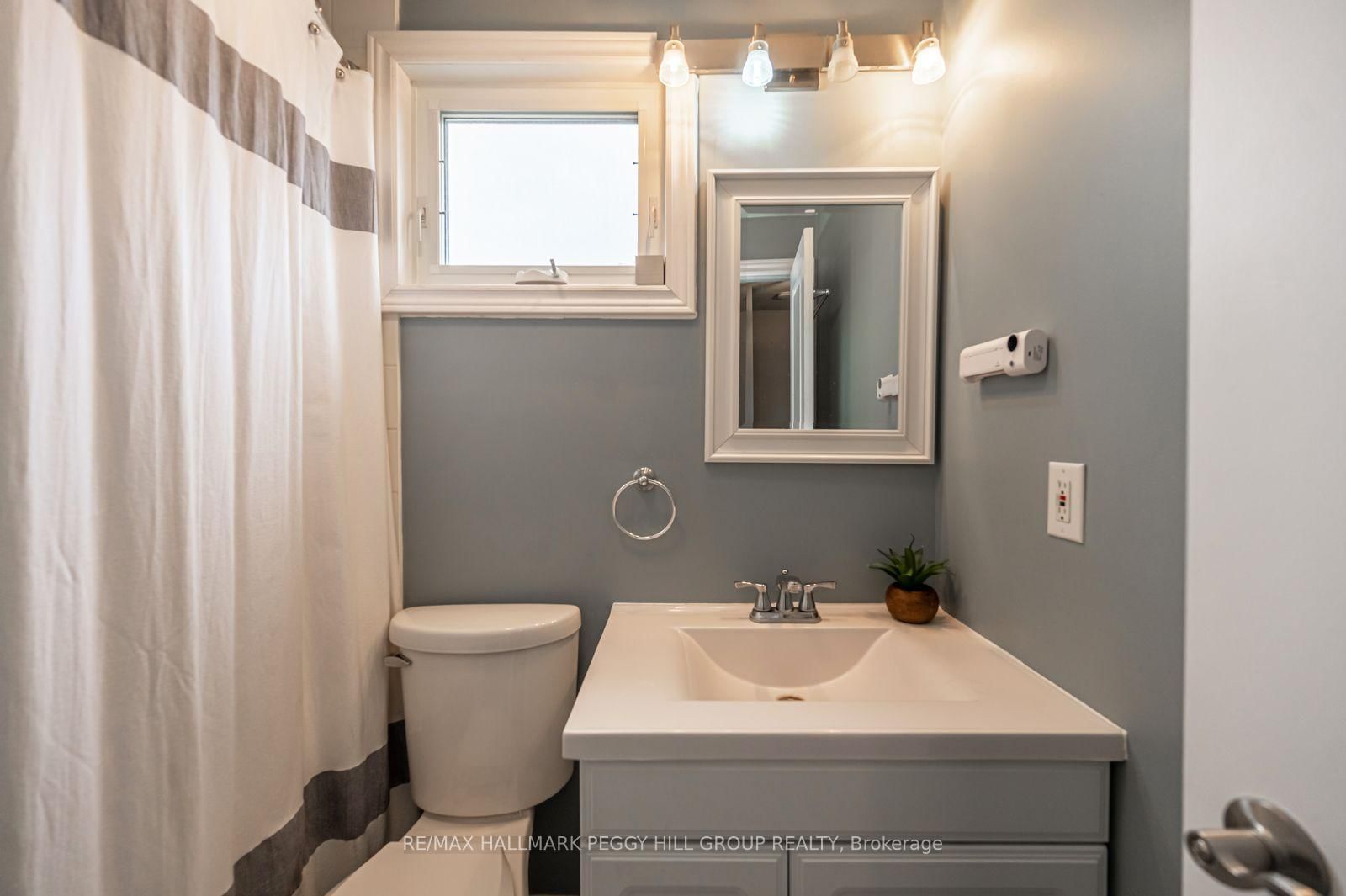 29 Shelley Lane • Barrie, ON photo 9
