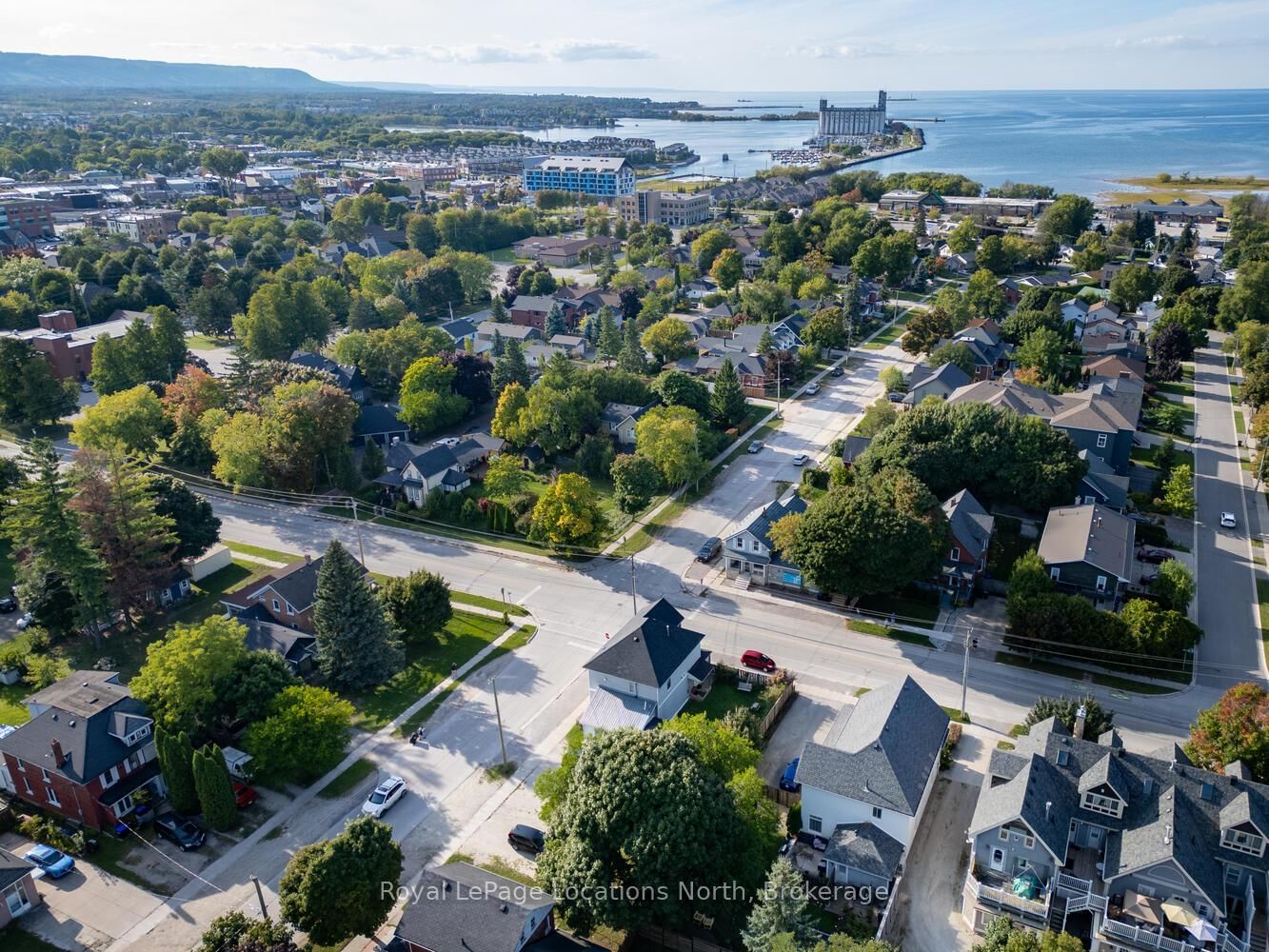 256 Ontario Street • Collingwood, ON photo 44