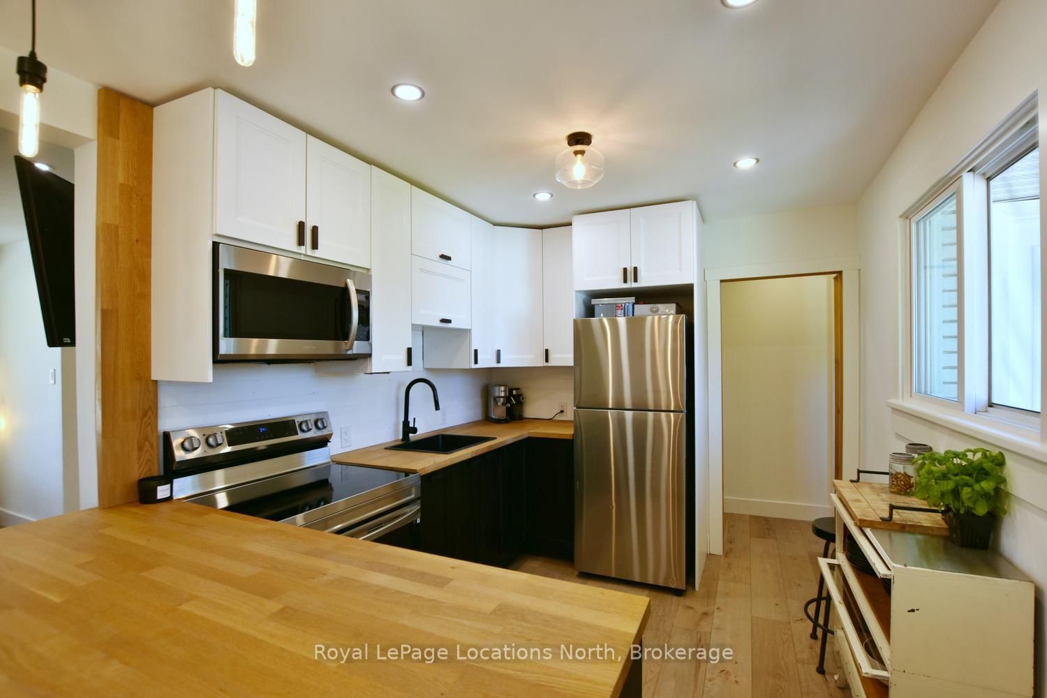 56 BATTEAUX Road • Clearview, ON photo 24