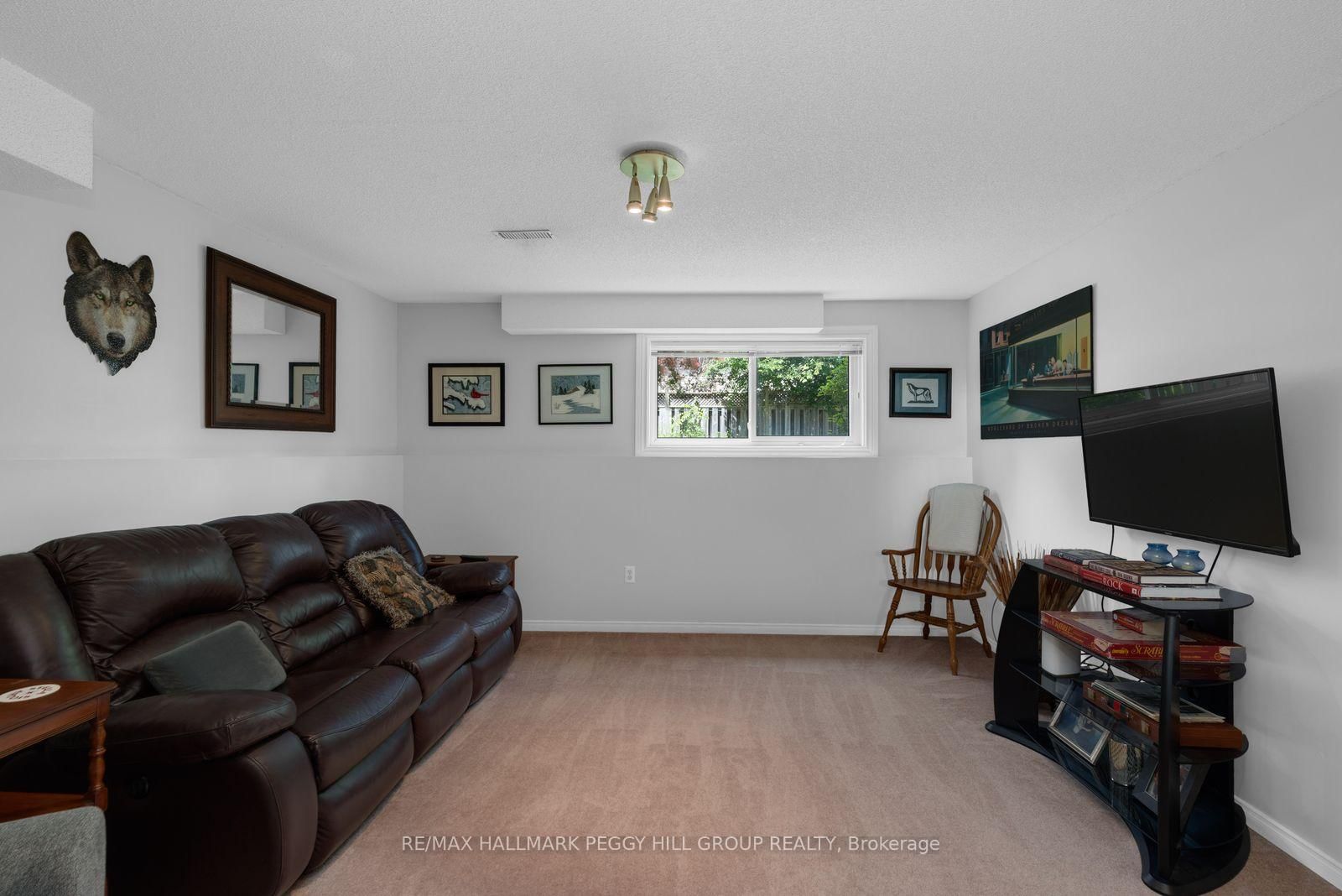 18 Draper Crescent • Barrie, ON photo 11