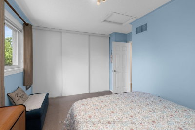 18 Draper Crescent • Barrie, ON photo 8