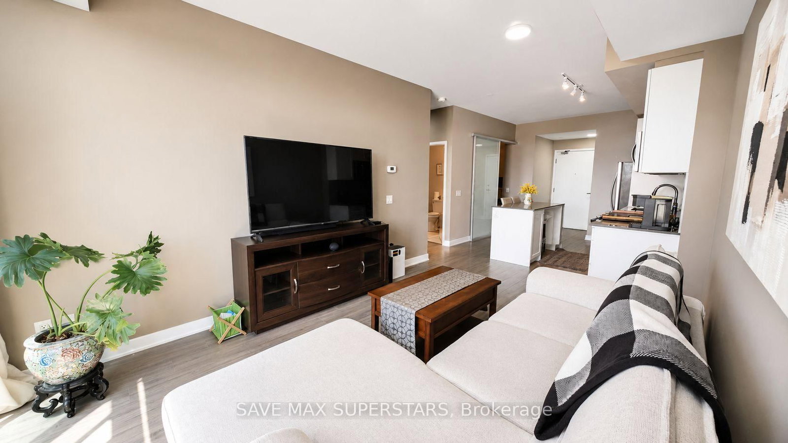 681 Yonge Street • #611 • Barrie, ON photo 14