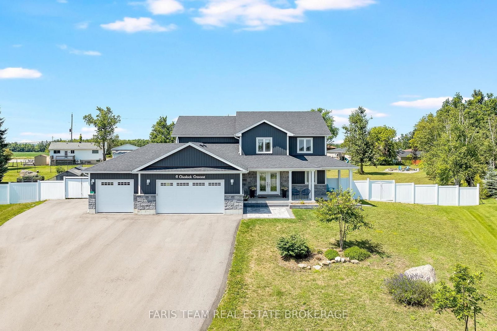 4 Cheslock Crescent • Oro-Medonte, ON photo 1