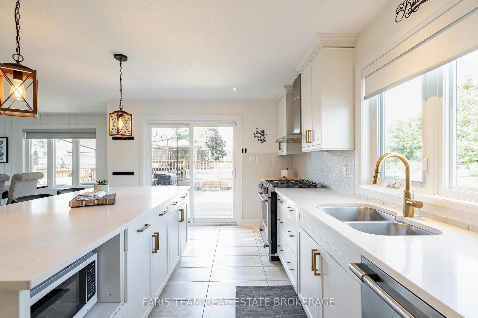 4 Cheslock Crescent • Oro-Medonte, ON photo 8