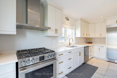 4 Cheslock Crescent • Oro-Medonte, ON photo 9