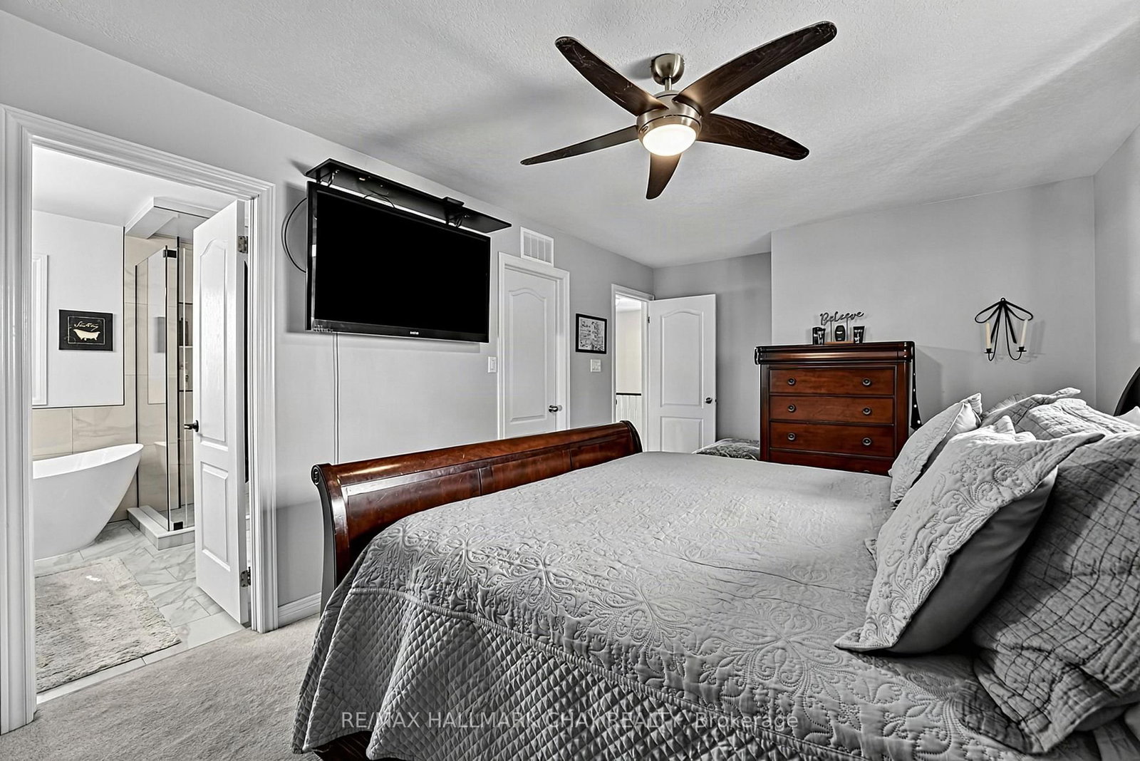 14 Strathmore Place • Barrie, ON photo 18