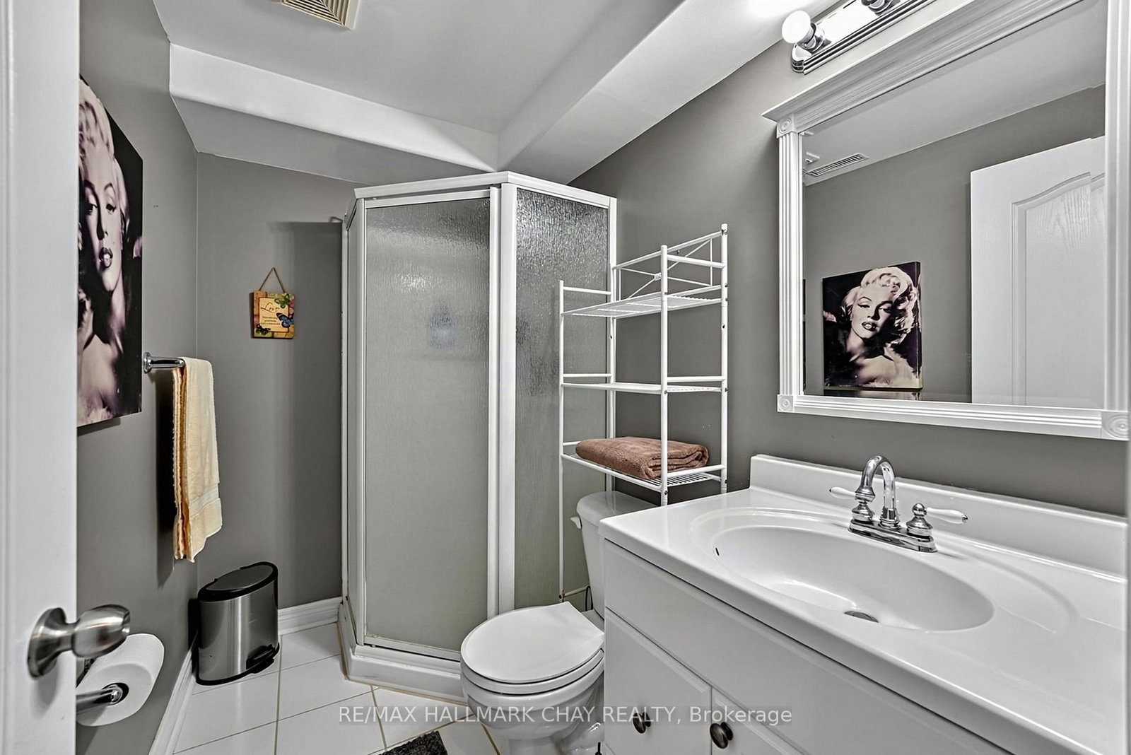 14 Strathmore Place • Barrie, ON photo 26