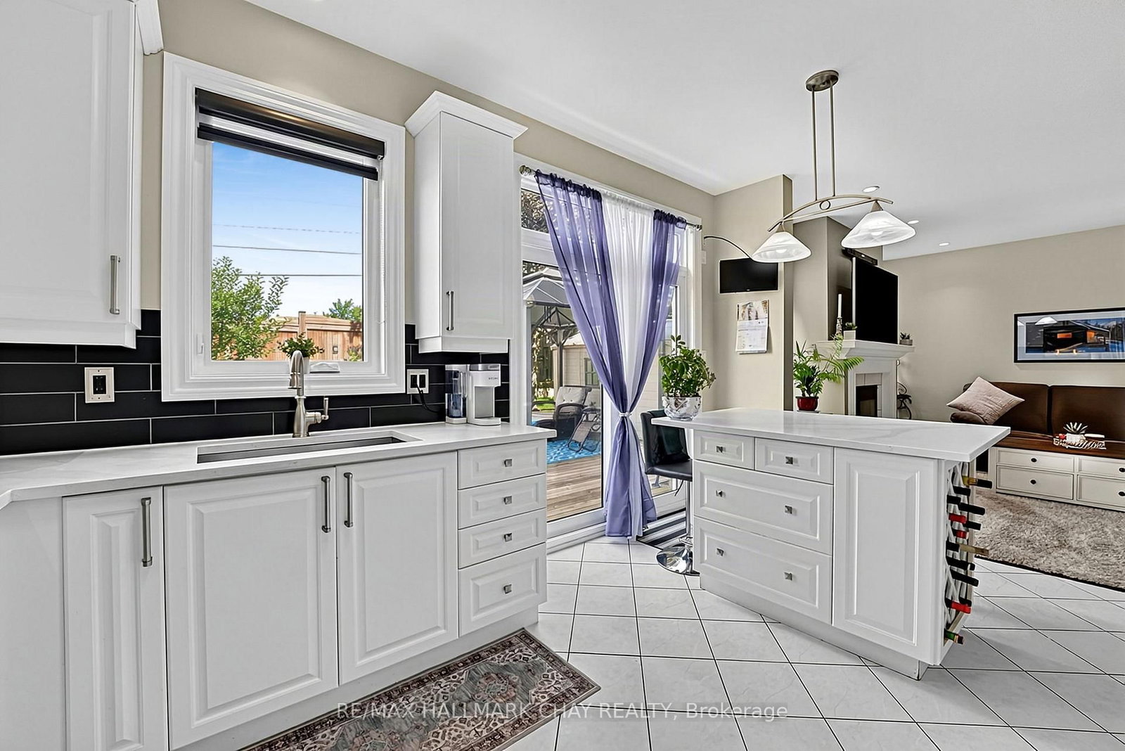 14 Strathmore Place • Barrie, ON photo 9