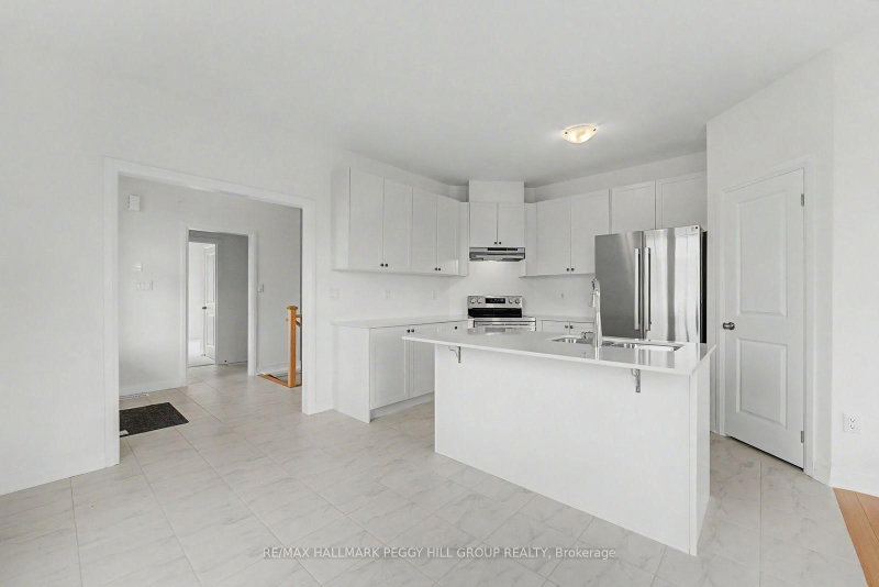 553 Hudson Crescent