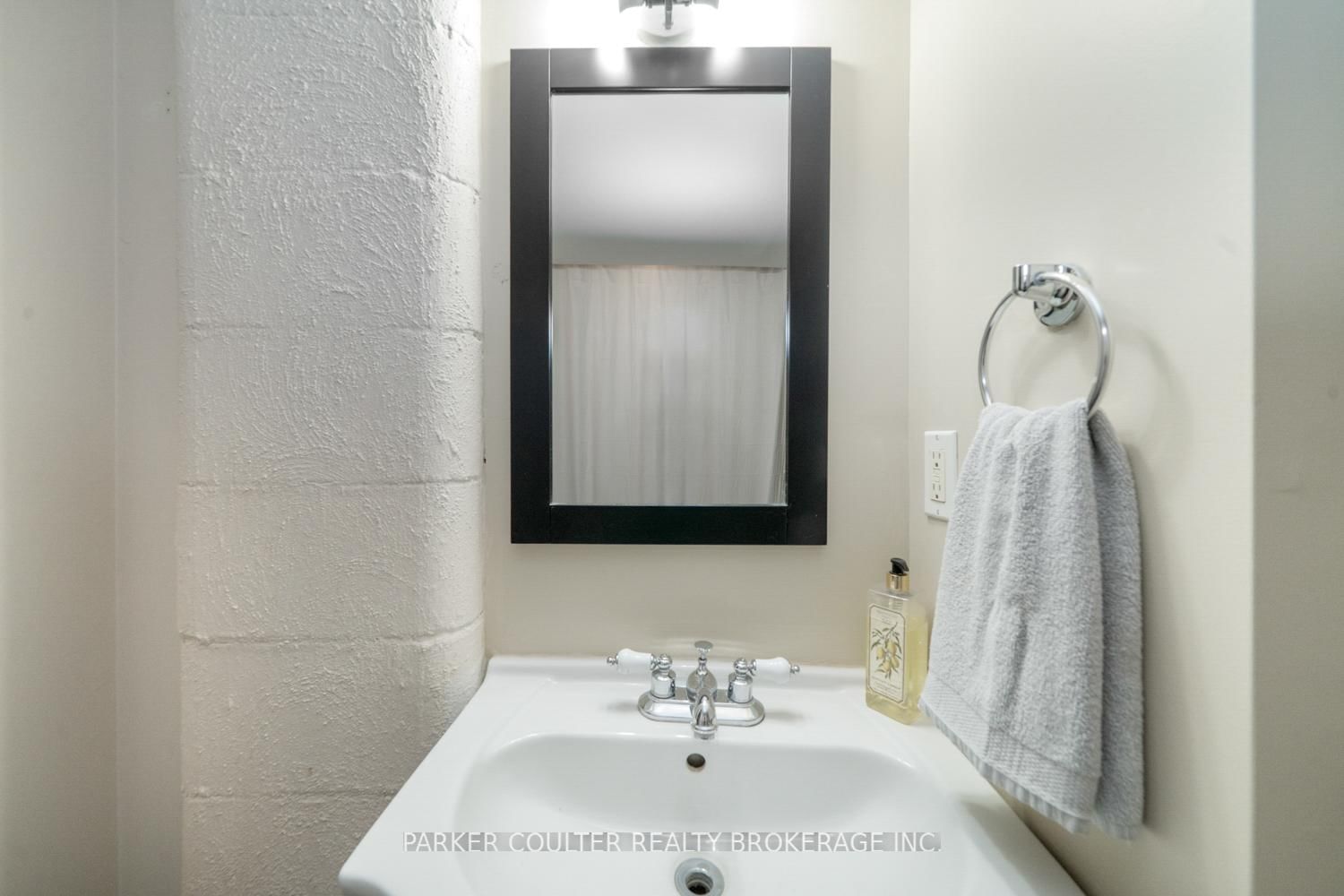 7 Oakley Park Square • Barrie, ON photo 29