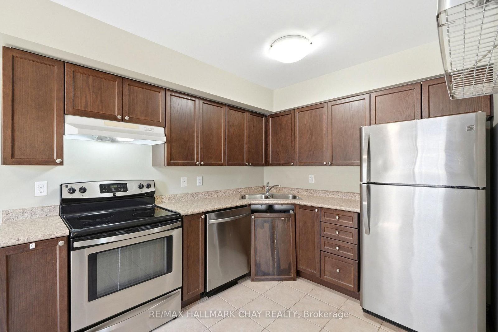 408 Veterans Drive • #1 • Barrie, ON photo 14