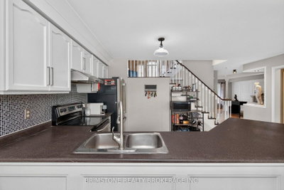 24 Stoneybrook Crescent • Barrie, ON photo 8