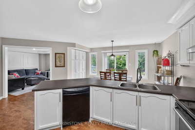24 Stoneybrook Crescent • Barrie, ON photo 9