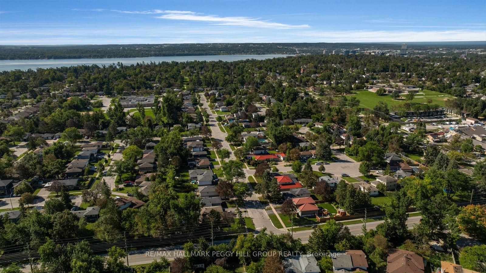 46 College Crescent • Barrie, ON photo 2