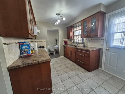 679 Simcoe Avenue W • Tay, ON photo 6