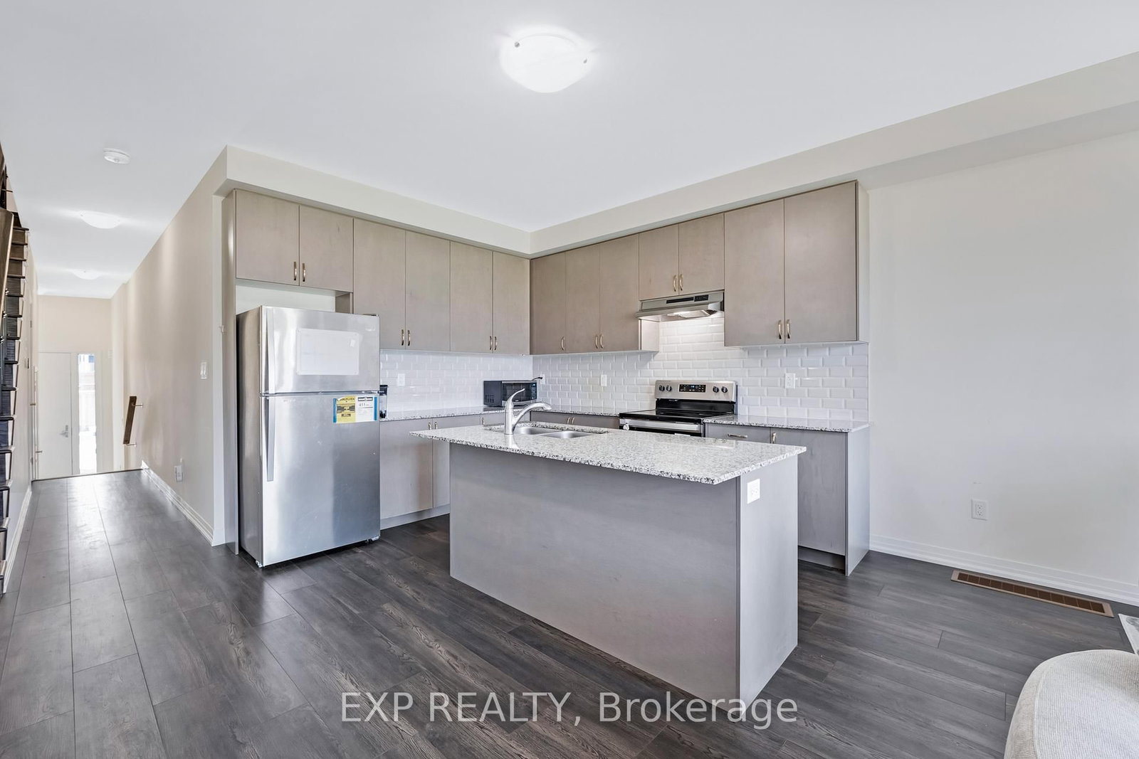 122 Turnberry Lane • Barrie, ON photo 8