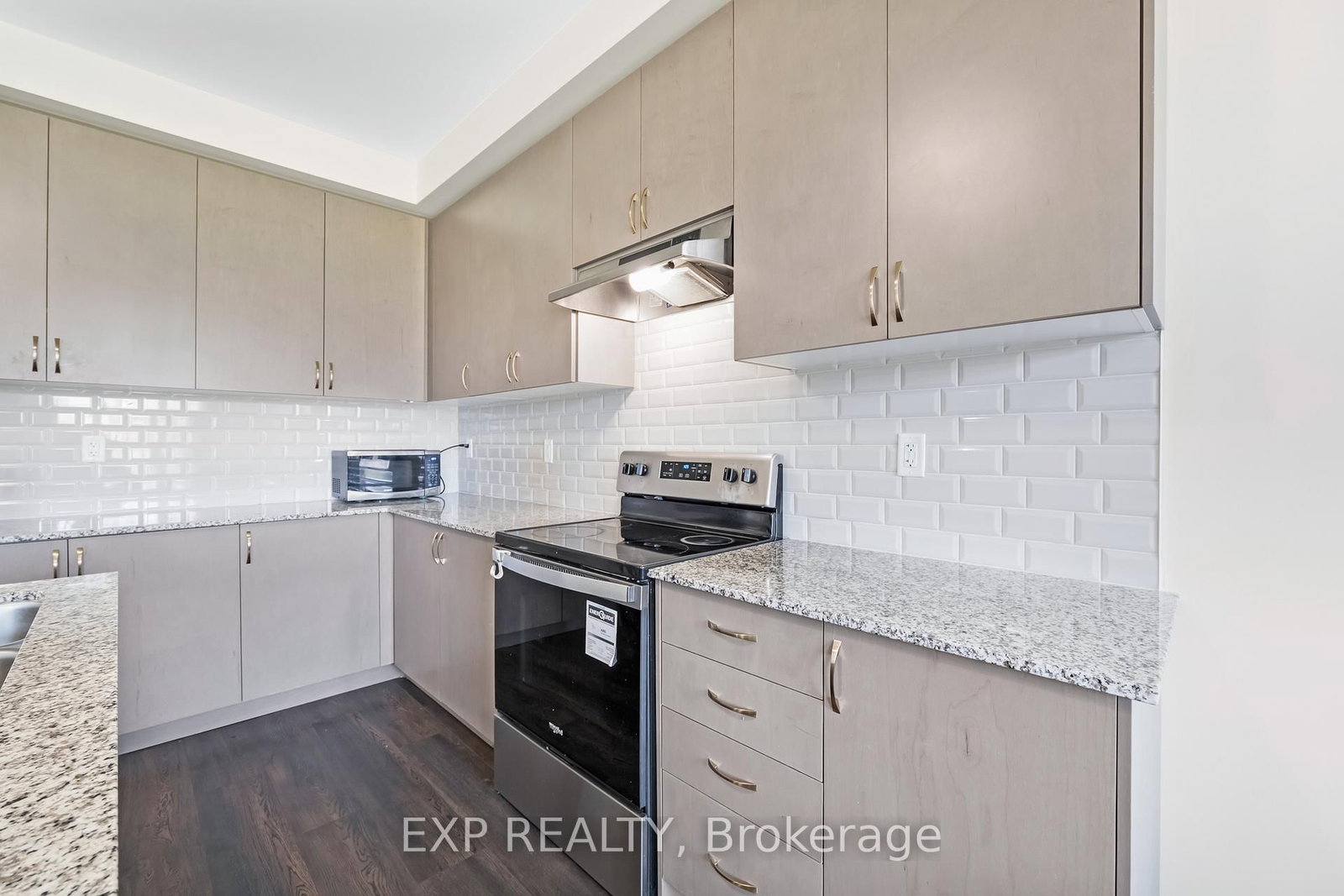 122 Turnberry Lane • Barrie, ON photo 9