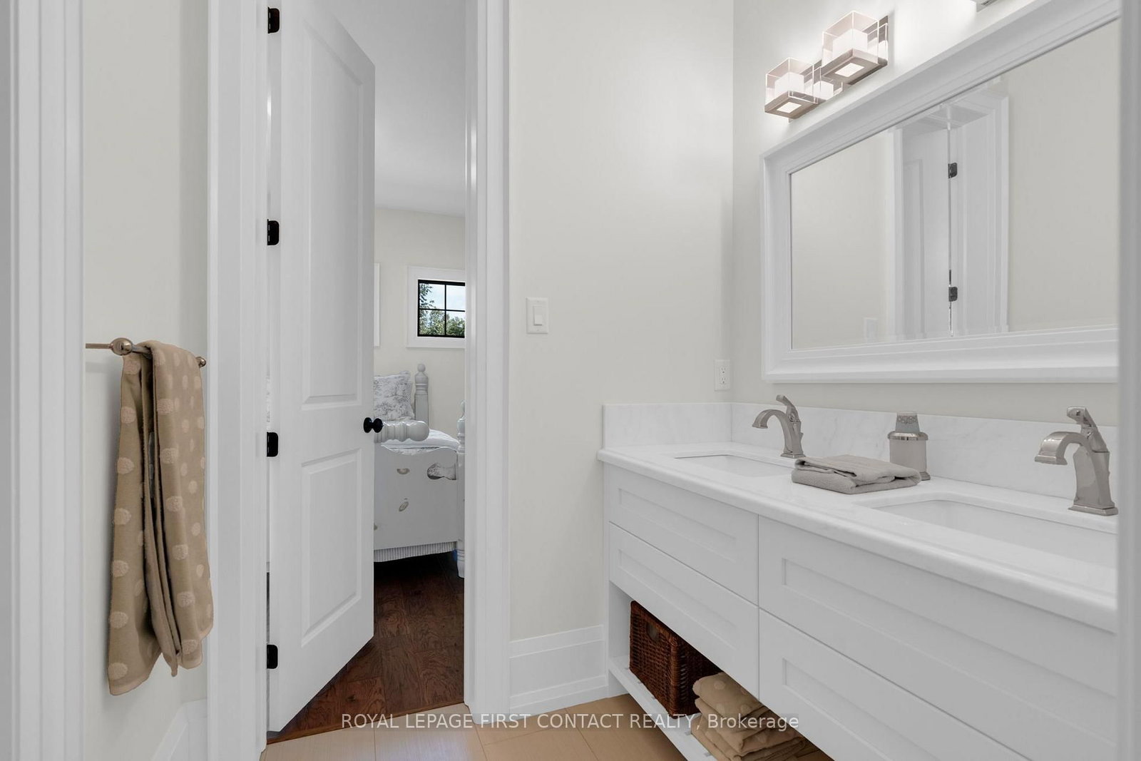 49 Black Creek Trail • Springwater, ON photo 33