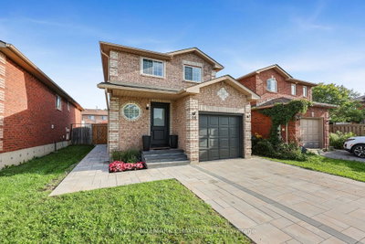 Detached House for sale at 16 Buggs Gate, Barrie, Ontario, L4M 7A9 - Georgian Drive - MLS: S13760252