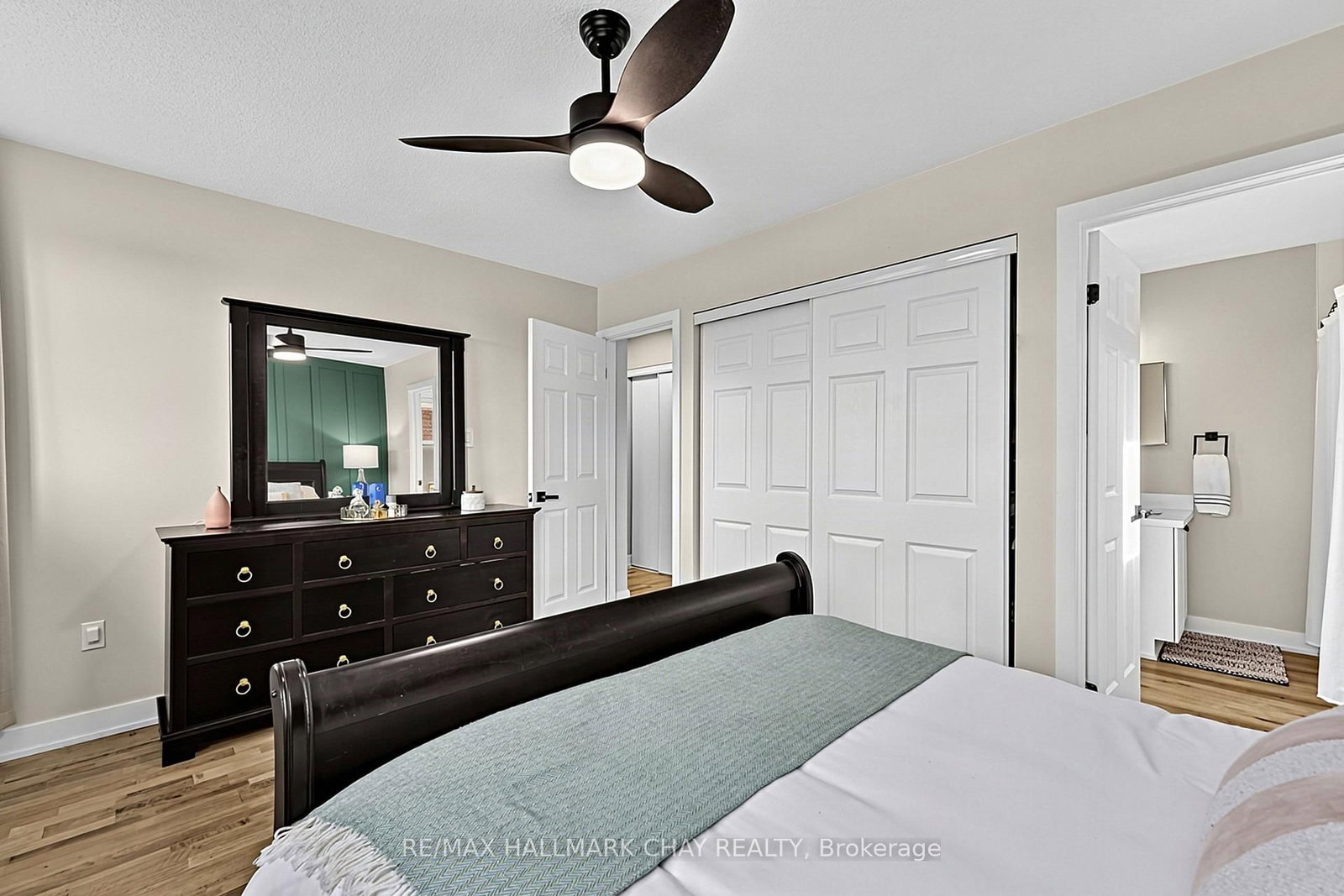 16 Buggs Gate • Barrie, ON photo 16