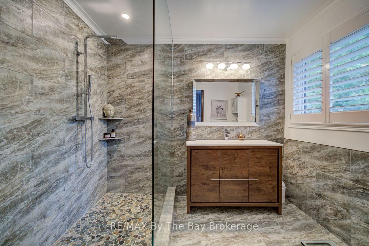 9 Cranberry Heights • Wasaga Beach, ON photo 15