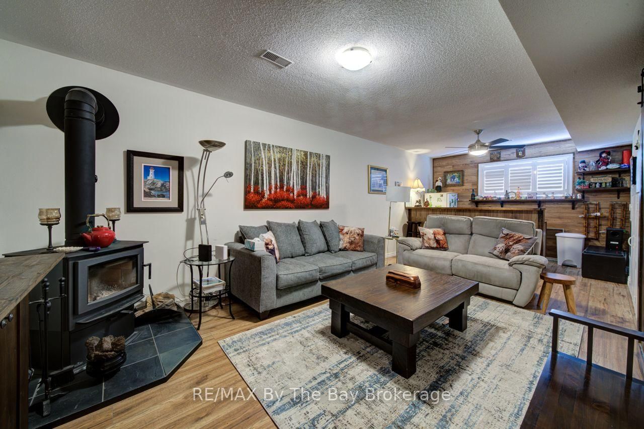 9 Cranberry Heights • Wasaga Beach, ON photo 24