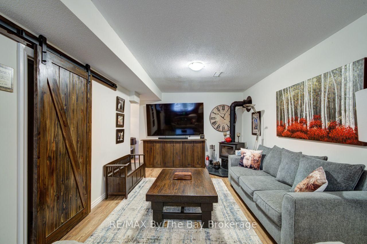 9 Cranberry Heights • Wasaga Beach, ON photo 27