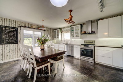 9 Cranberry Heights • Wasaga Beach, ON photo 8