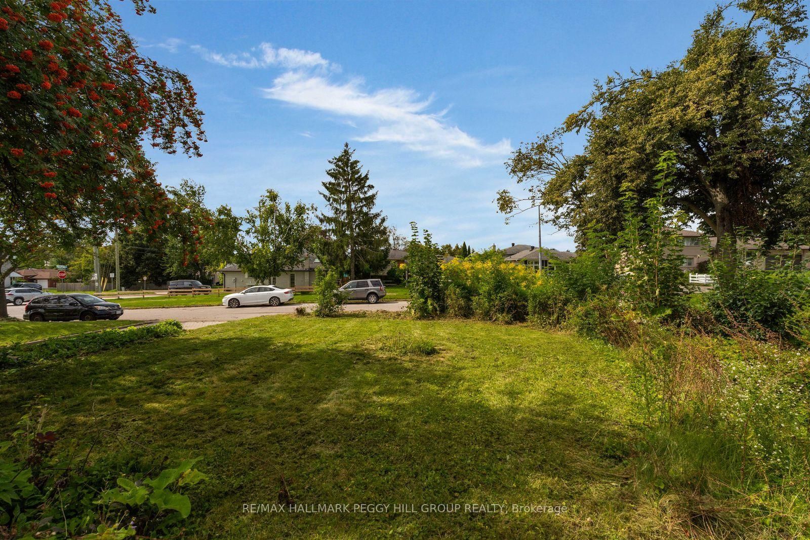 3 Blue Mound Drive • Barrie, ON photo 5