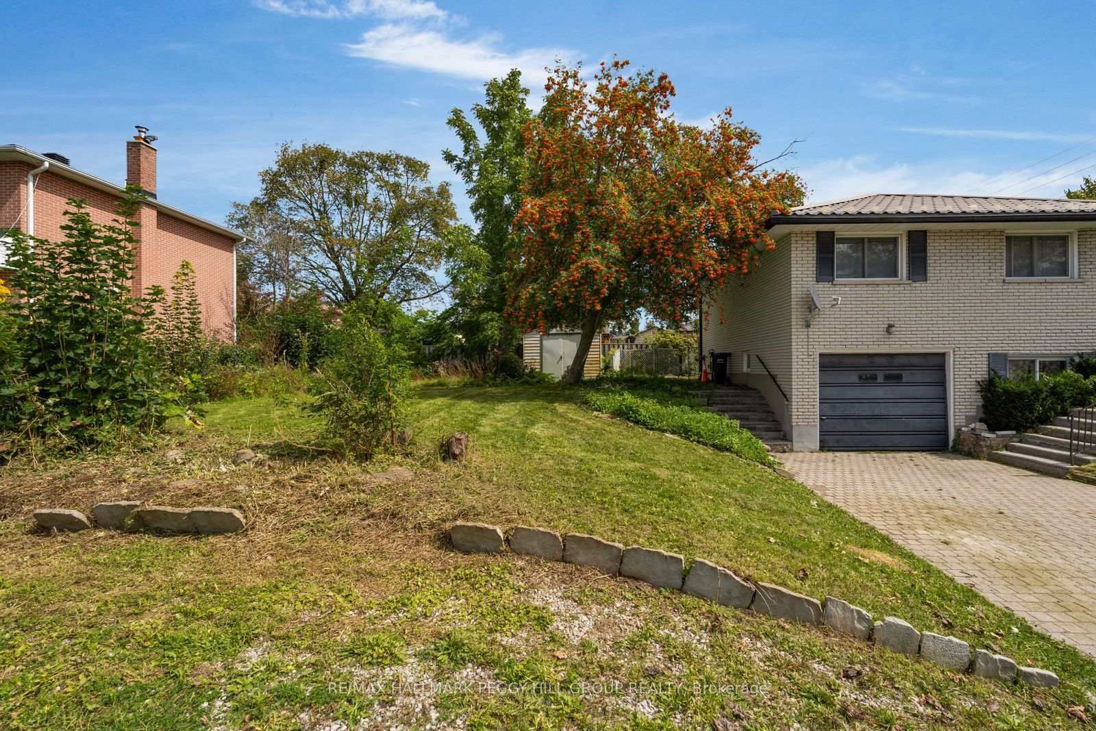 3 Blue Mound Drive • Barrie, ON photo 6