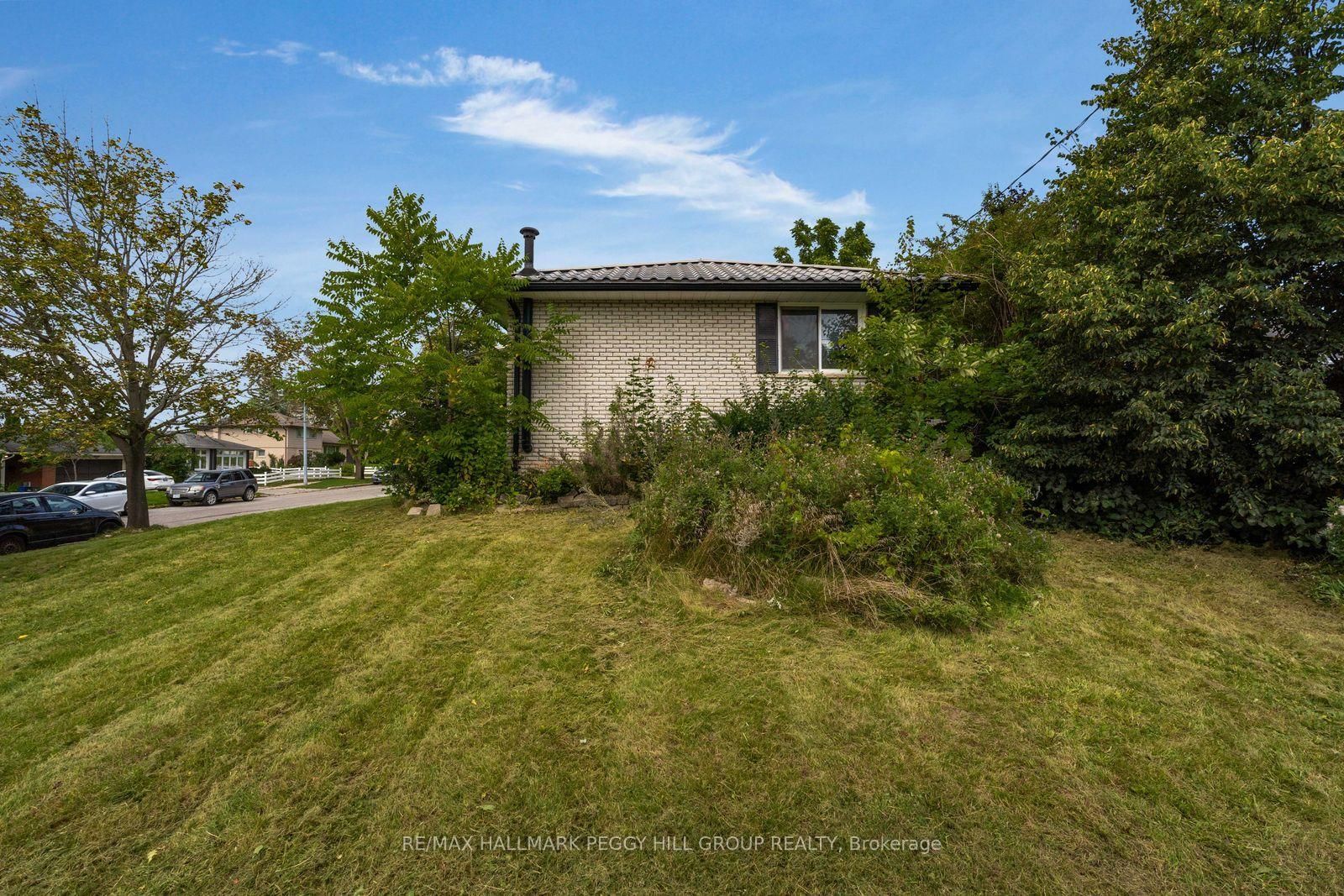 3 Blue Mound Drive • Barrie, ON photo 7