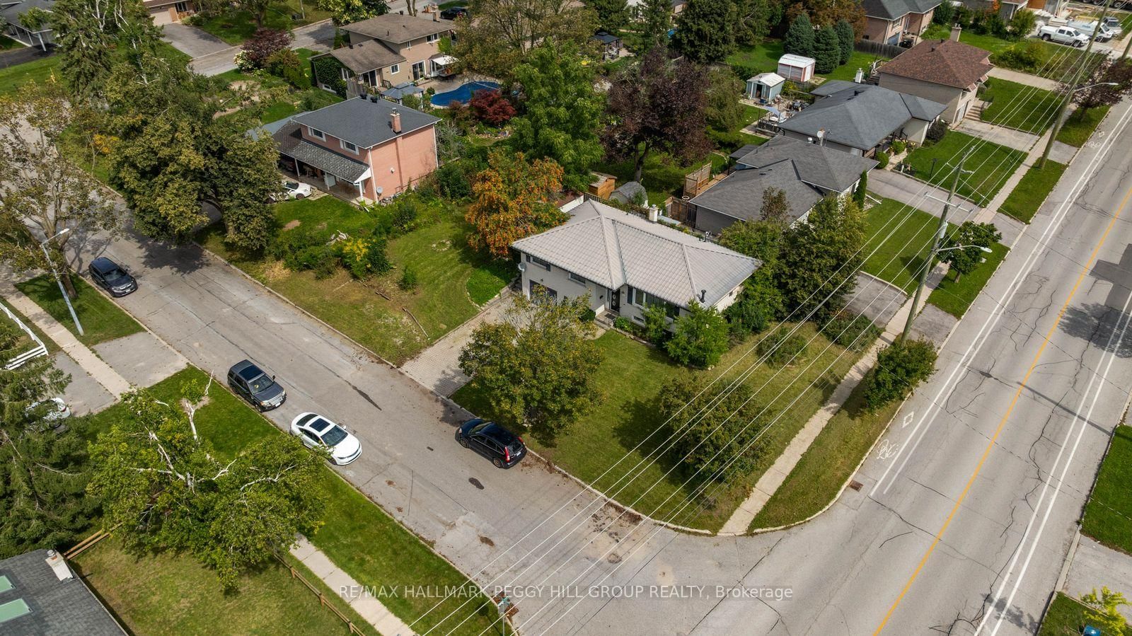 3 Blue Mound Drive • Barrie, ON photo 8