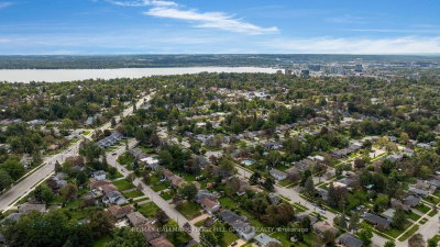 3 Blue Mound Drive • Barrie, ON photo 9
