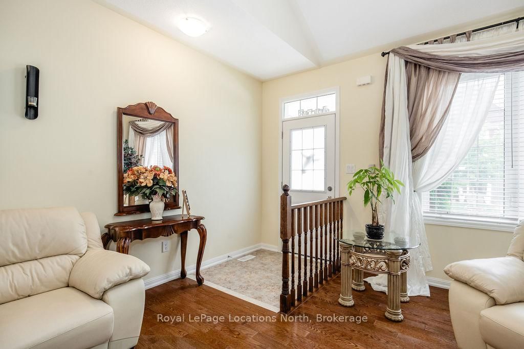 22 Berkshire Avenue • Wasaga Beach, ON photo 4