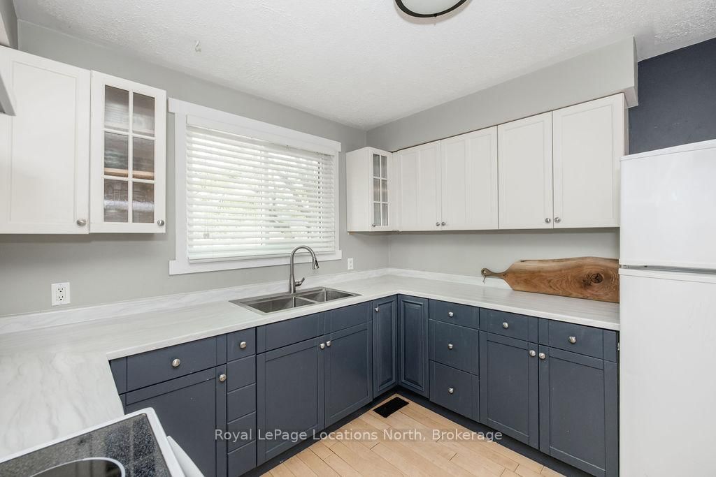 493 ONTARIO Street • Collingwood, ON photo 11