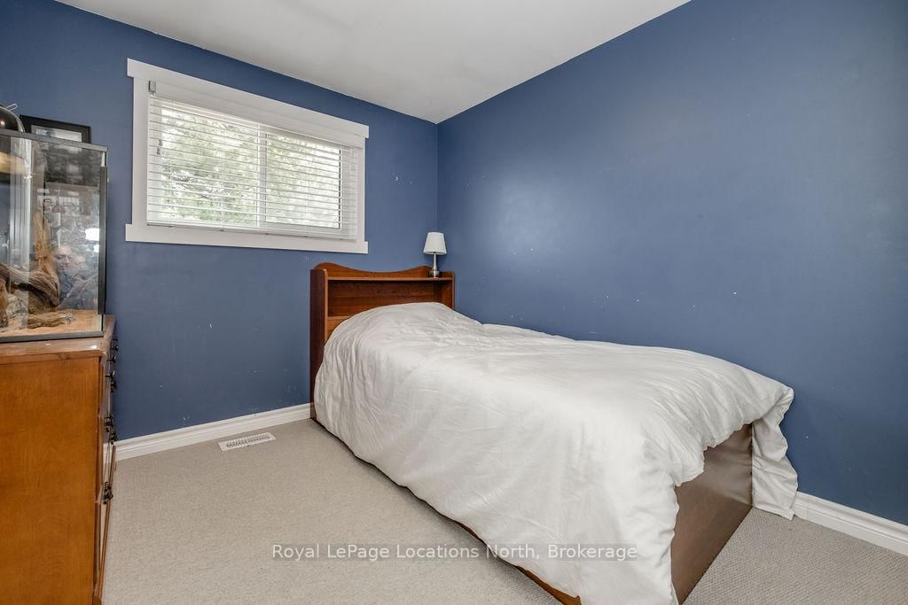493 ONTARIO Street • Collingwood, ON photo 16