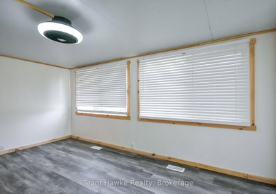 11 Ryan's Road • Midland, ON photo 8