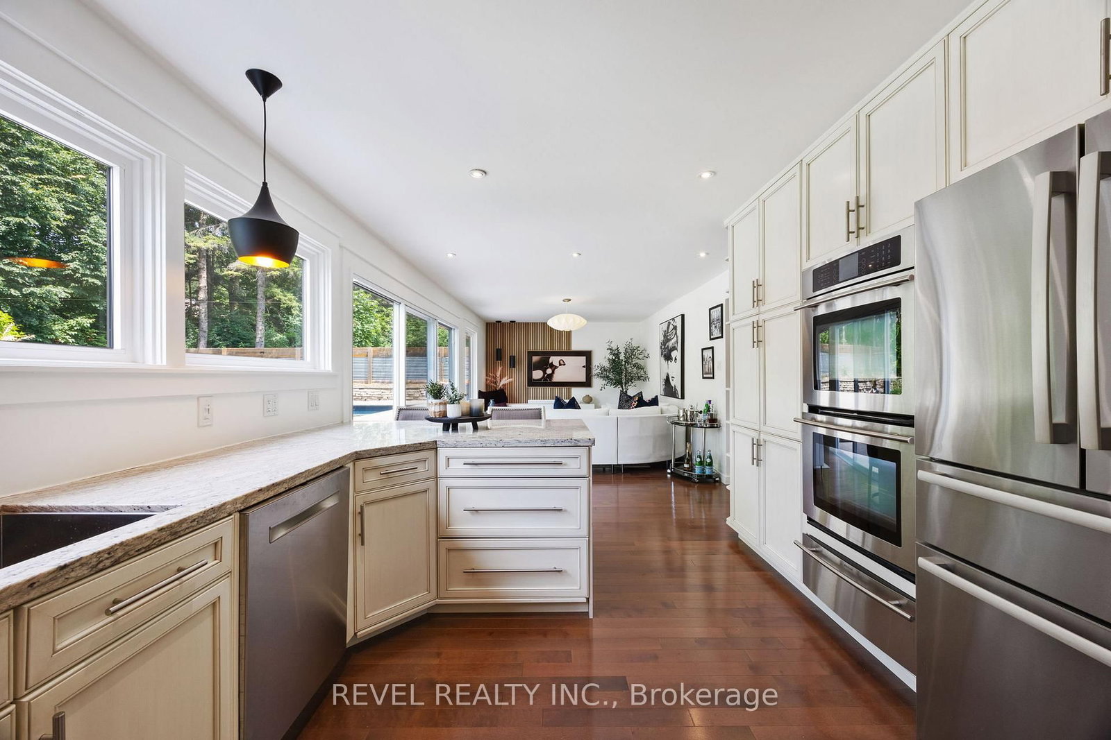 10 Shoreview Drive • Barrie, ON photo 19