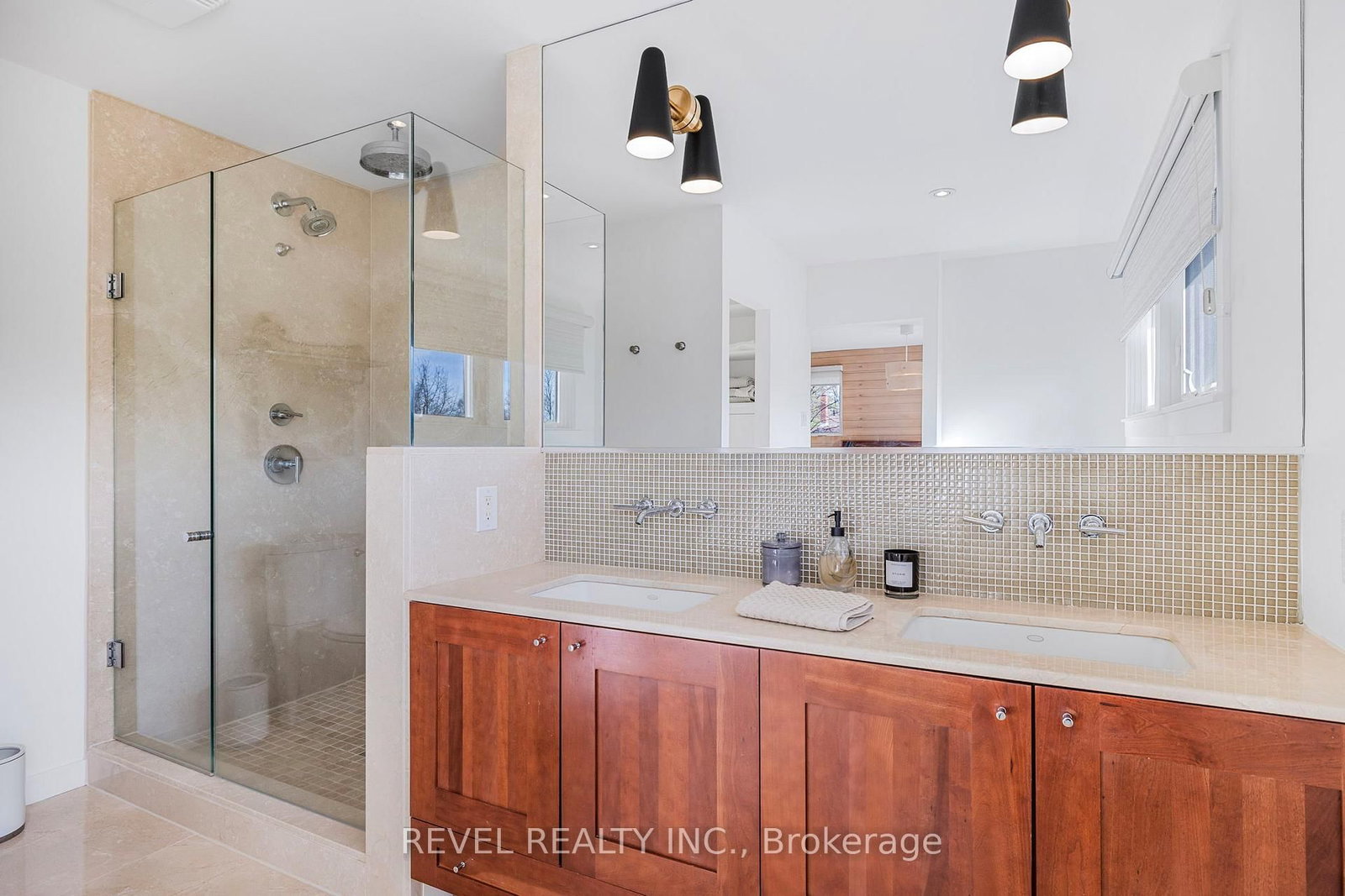 10 Shoreview Drive • Barrie, ON photo 25
