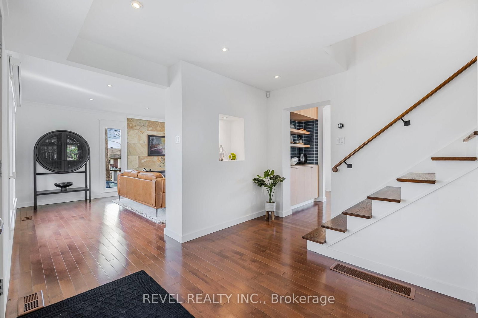 10 Shoreview Drive • Barrie, ON photo 8
