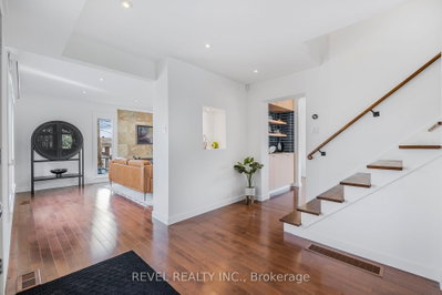 10 Shoreview Drive • Barrie, ON photo 8