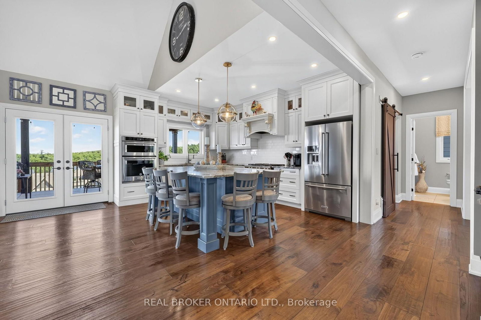 29 Thoroughbred Drive • Oro-Medonte, ON photo 6