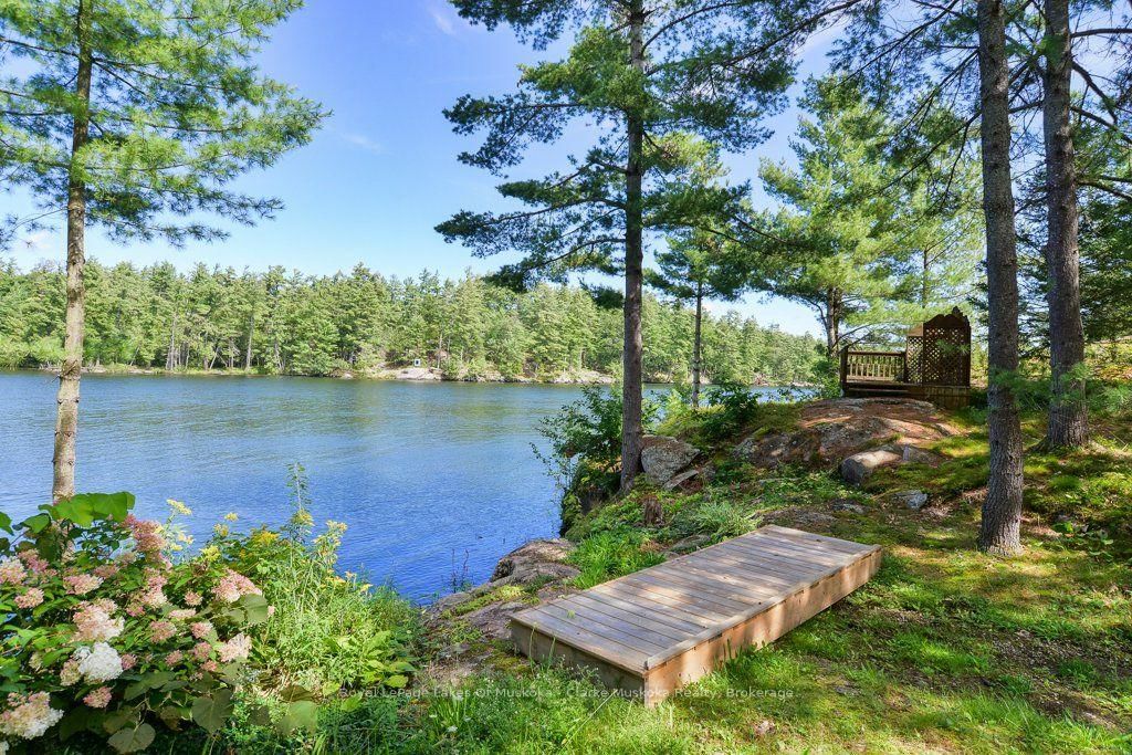 4390 Marr Lane • Severn, ON photo 5