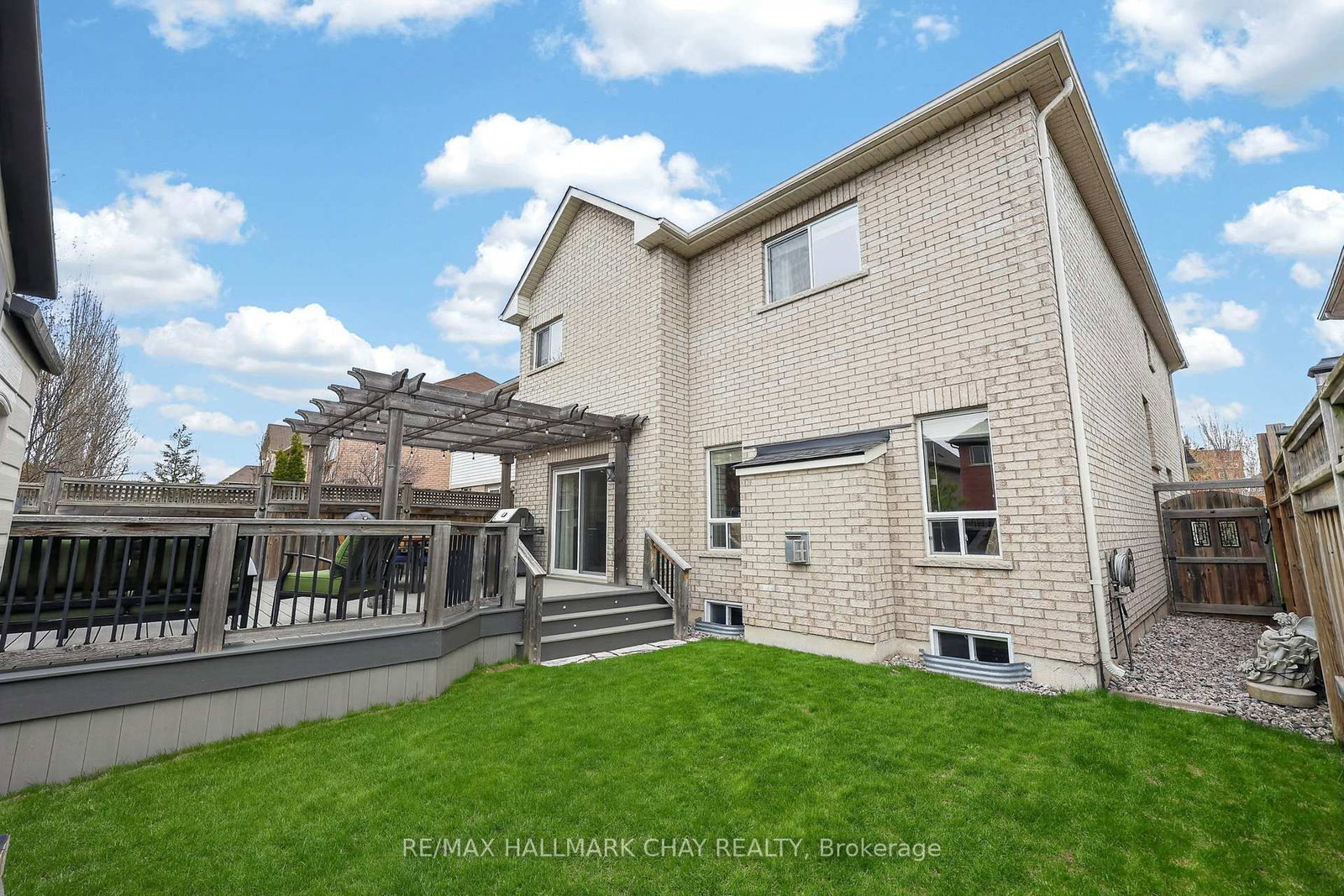 12 Orleans Avenue • Barrie, ON photo 43