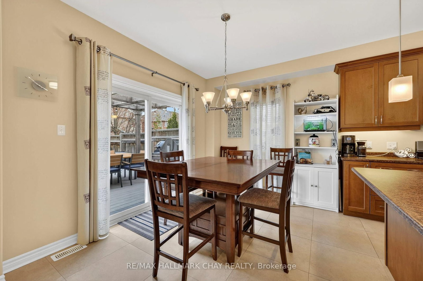 12 Orleans Avenue • Barrie, ON photo 9
