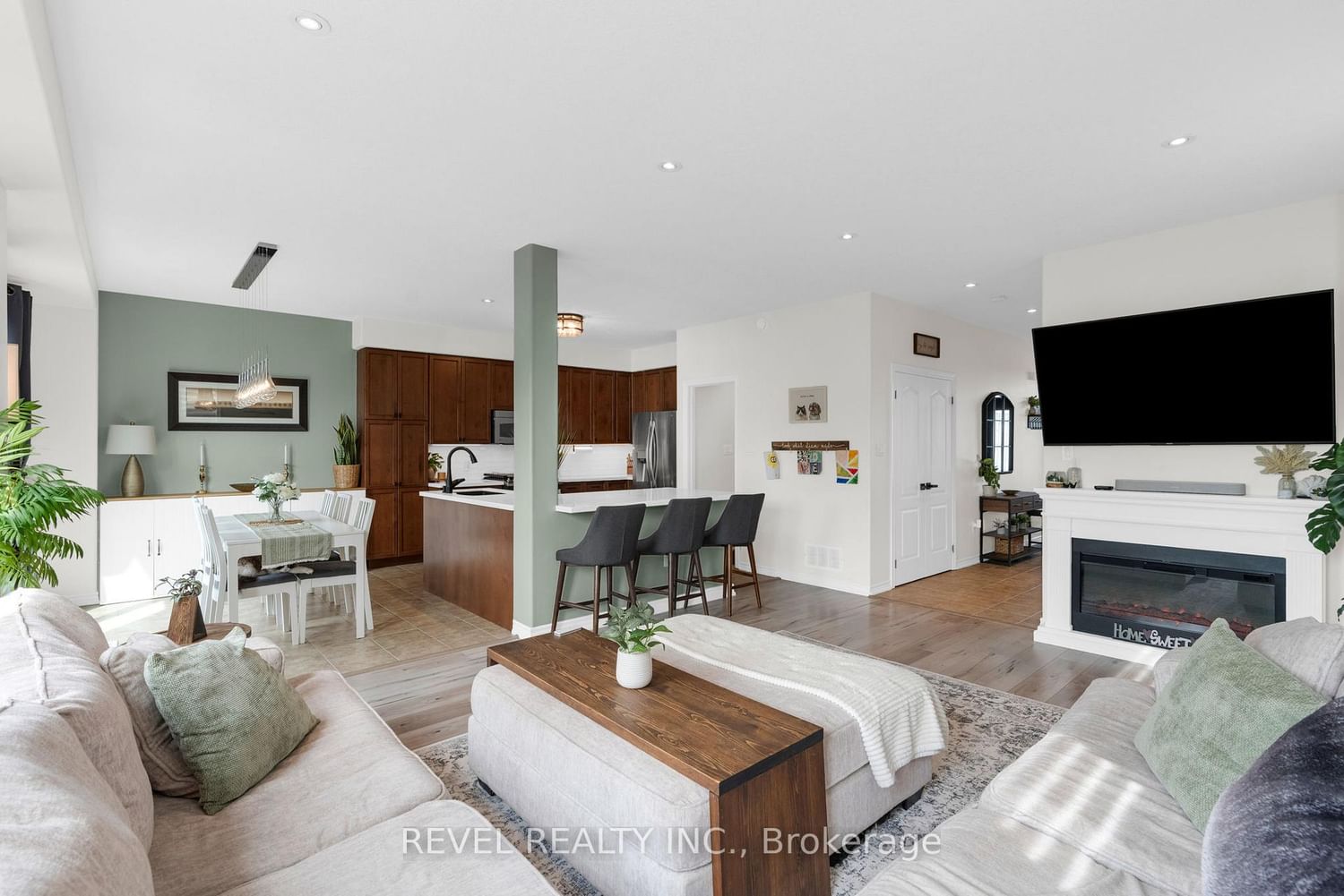 44 Graihawk Drive • Barrie, ON photo 12