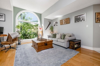 321 Miller Drive • Barrie, ON photo 8