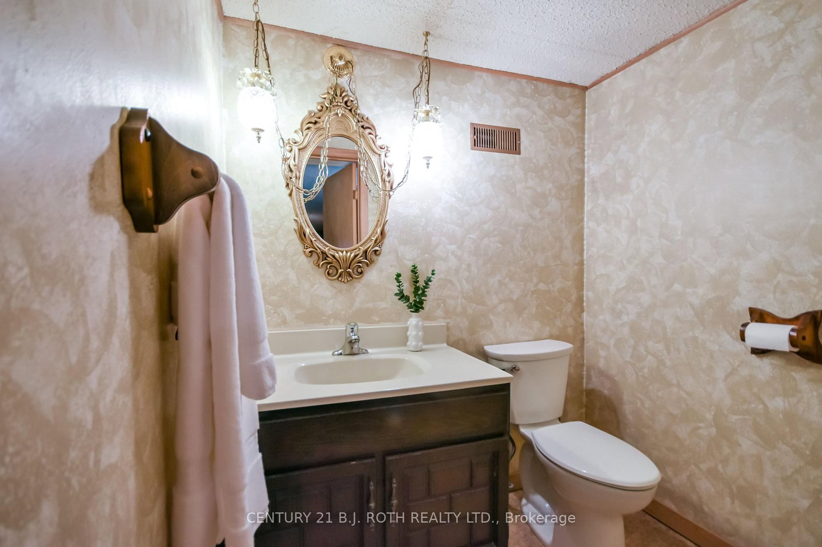 380 Mary Street • Orillia, ON photo 27